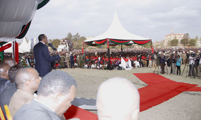 Stop politicizing VAT law, Uhuru tells Raila