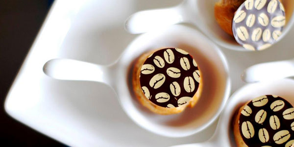COFFEE-CREAM-IN-PASTRY