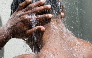 black-man-washing-hair2