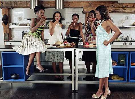 black-women-group-475x350