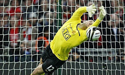 Fergie cautious on United fab five