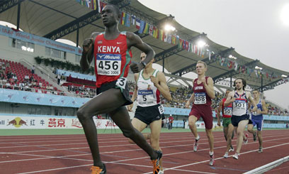 Rudisha storms Doha