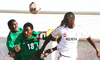 Stars fall to late strike in Dar