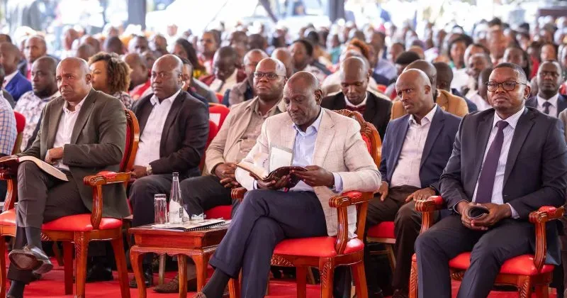 ‘Every choice has consequences,’ Ruto warns students