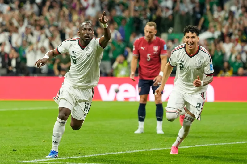 Perfect Mexico Brush Aside Czech Republic To Top Group A In World Cup
