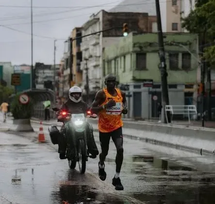Marathon legend Eliud Kipchoge finishes 12th at Brazilian road race