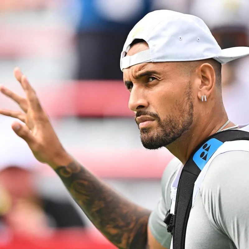 Kyrgios swears at umpire on Wimbledon return