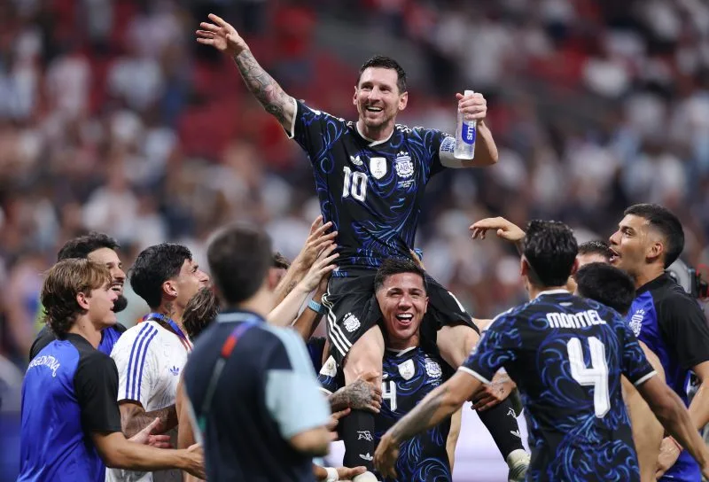 How coach-on-pitch Messi undid England’s tactics on the fly