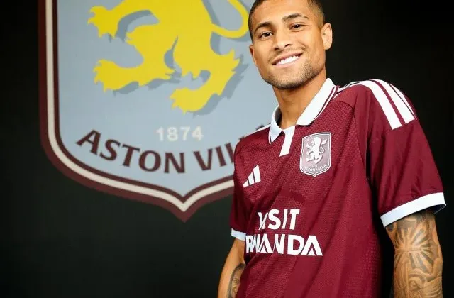 Villa sign Wolves midfielder Gomes in £38m deal