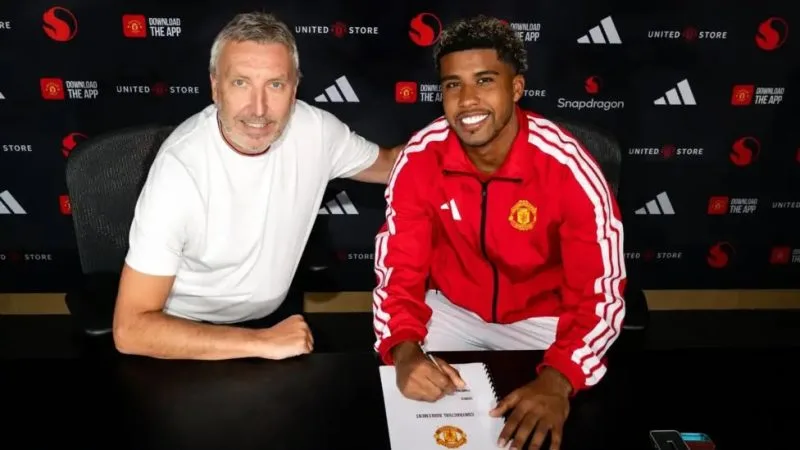 Manchester United Signs Santos And close In On Tielemans