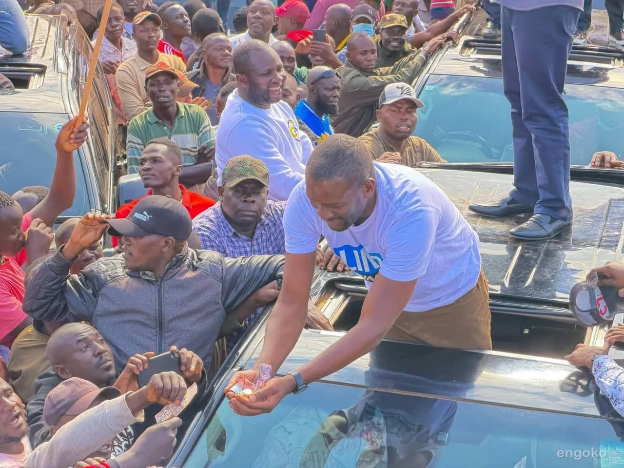 Western Kenya residents shower Sifuna’s Linda Mwananchi movement with cash donations