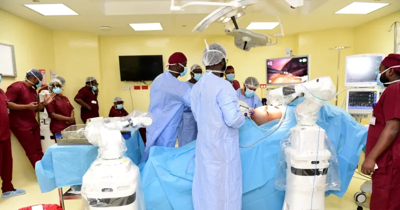 Aga Khan University Hospital performs region’s first robotic gallbladder surgery