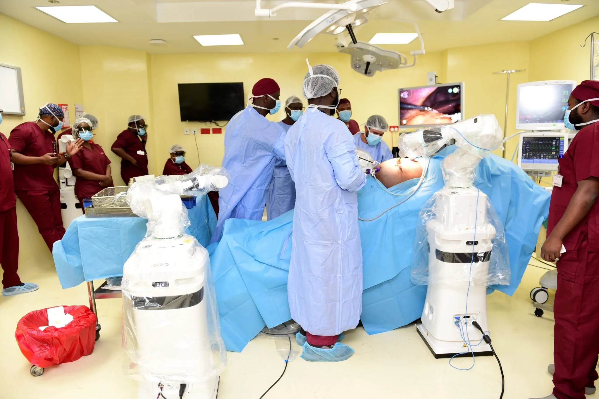 Aga Khan University Hospital performs region’s first robotic gallbladder surgery