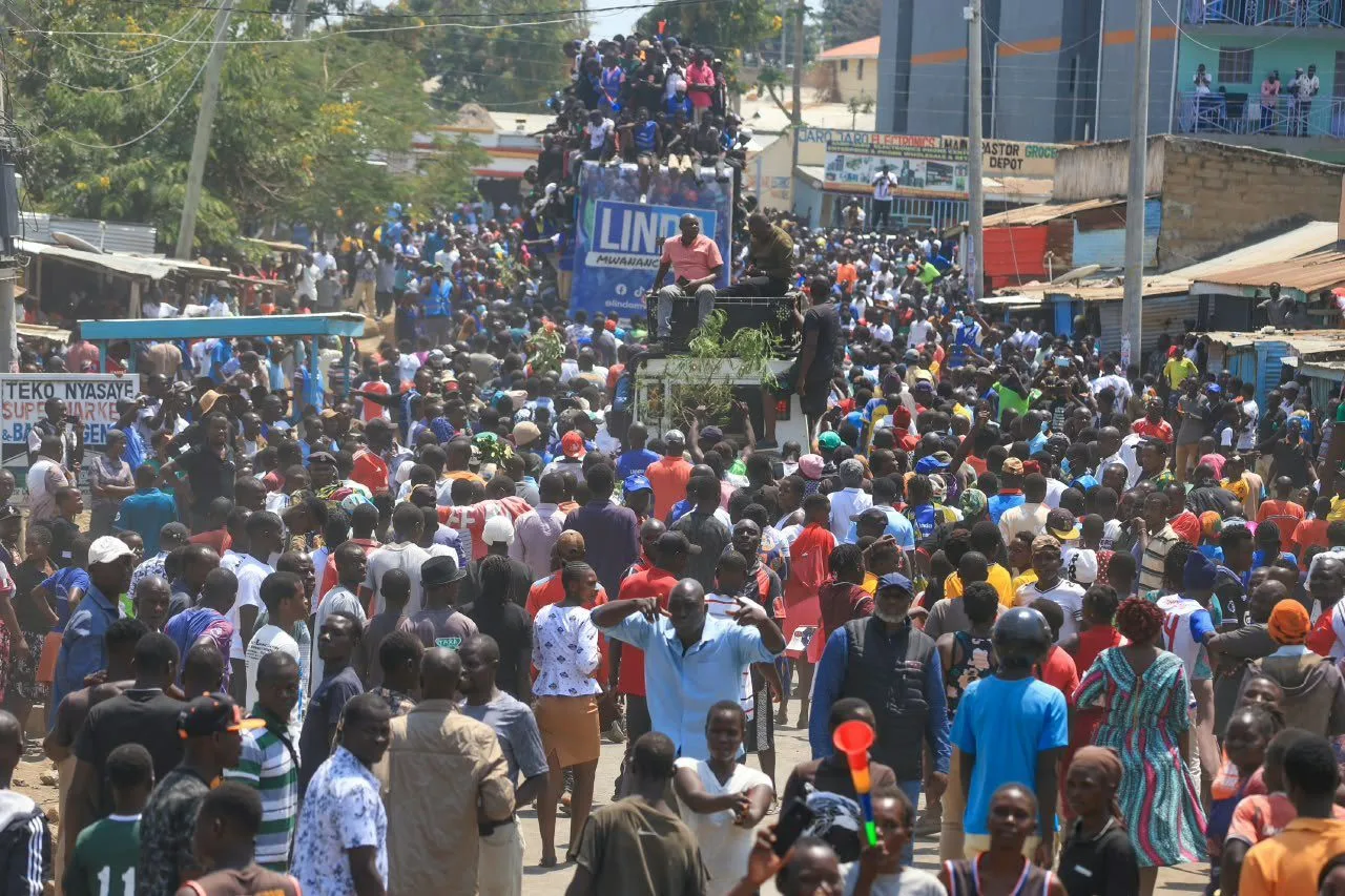 Deadly Homa Bay clashes during Linda Mwananchi rally leave officer dead, dozens injured