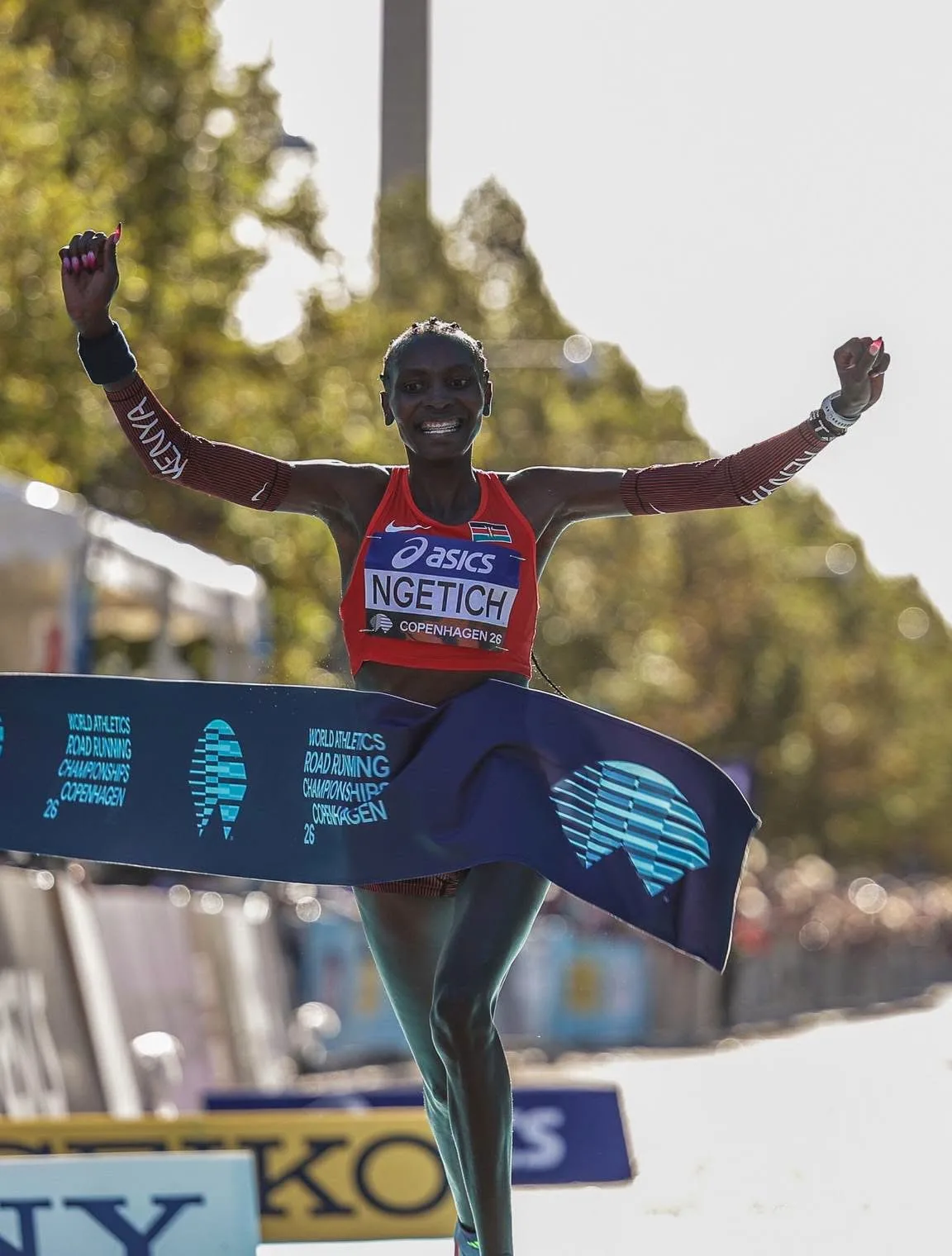 Kenya’s Ngetich smashes half marathon world record in Copenhagen