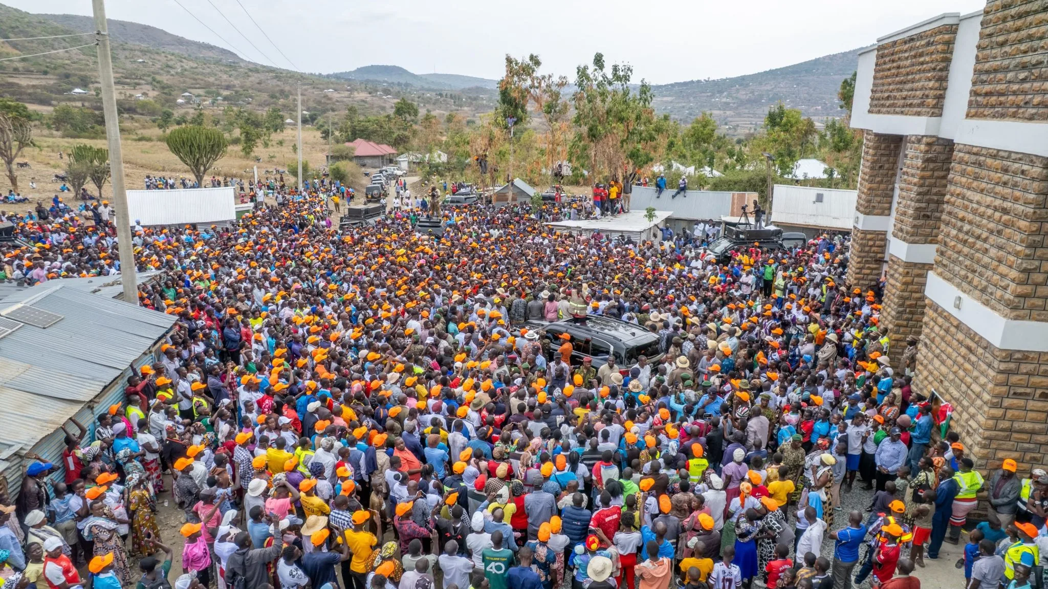 Ruto turns on Uhuru again as Nyanza tour ends