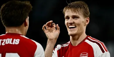 Odegaard rescues Arsenal away at Napoli, Liverpool come back to beat Atletico