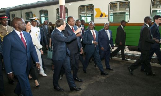 Kenyatta pushes JKIA – Nairobi CBD train service to start in two years