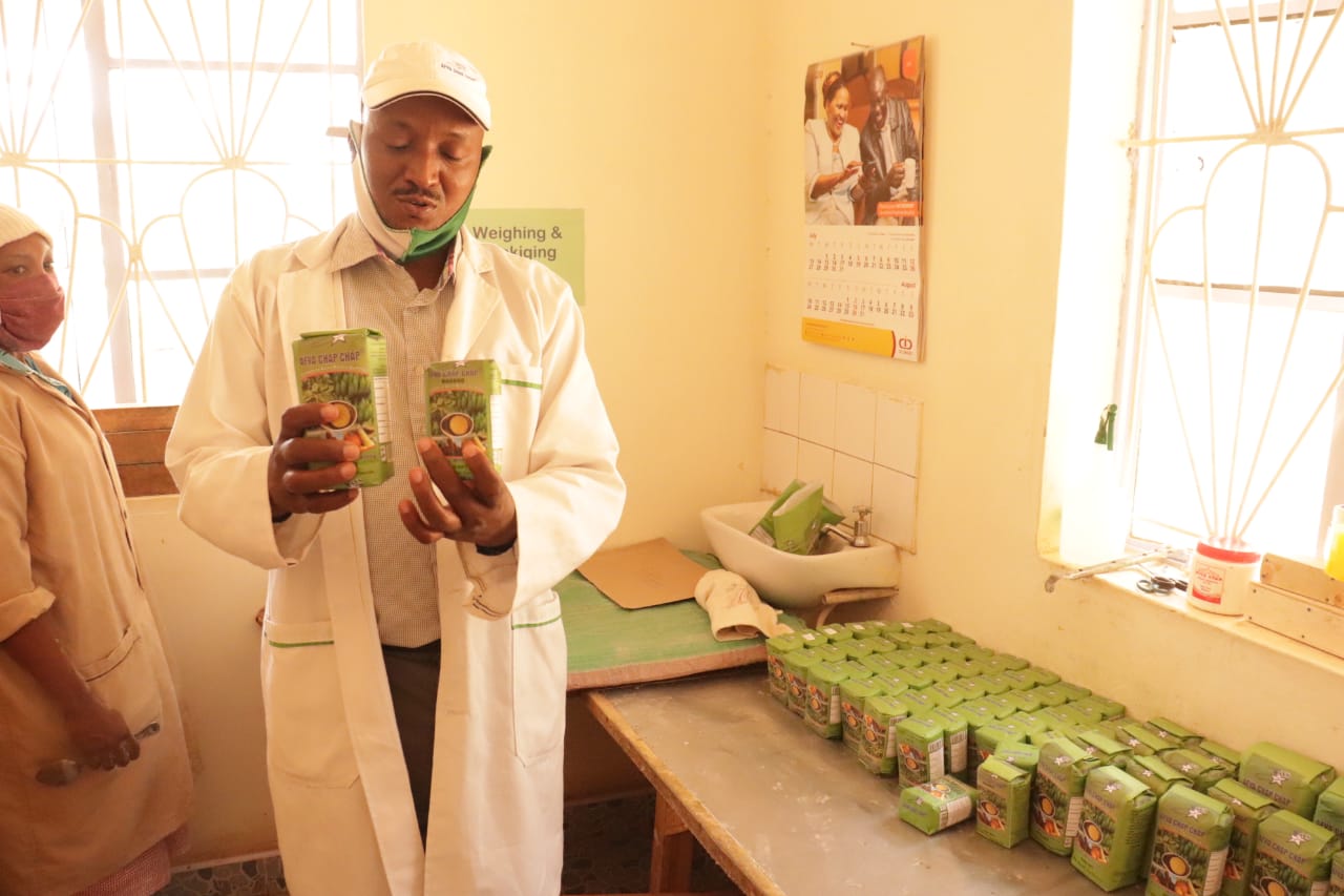 Nyeri School teacher attempts to rescue banana farming with his new plant