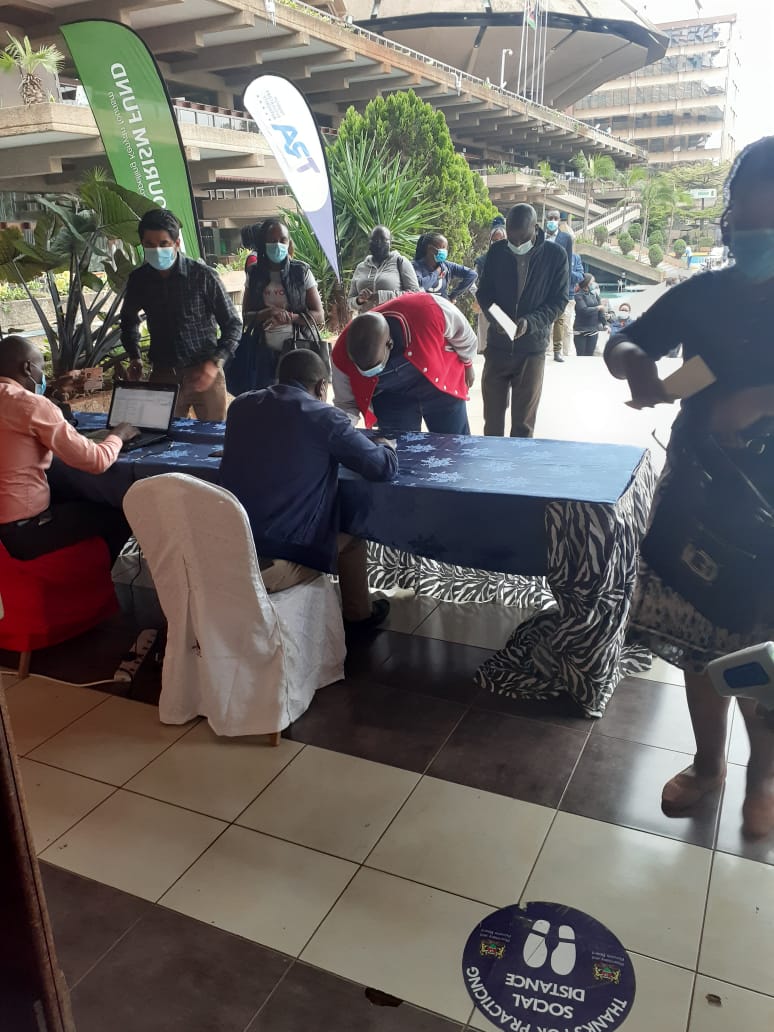 Govt Starts Vaccinating Tourism Sector workers against COVID-19