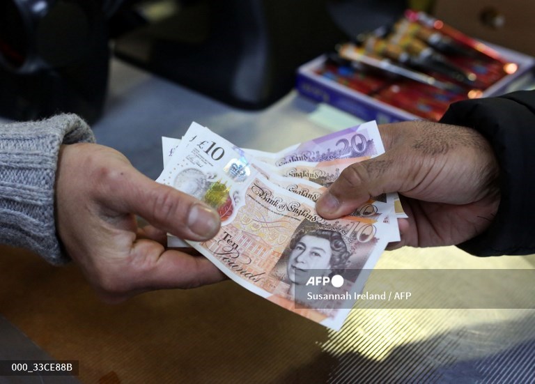 UK economy grows in second quarter