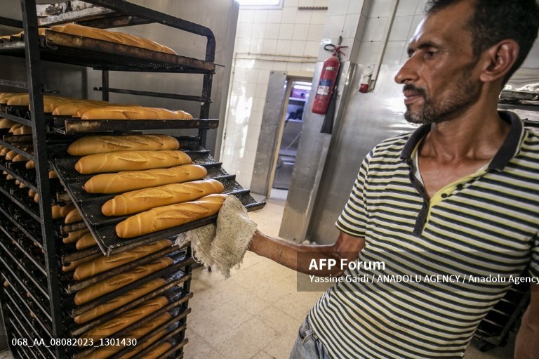 Tunisia arrests bakery union chief amid bread shortage: media