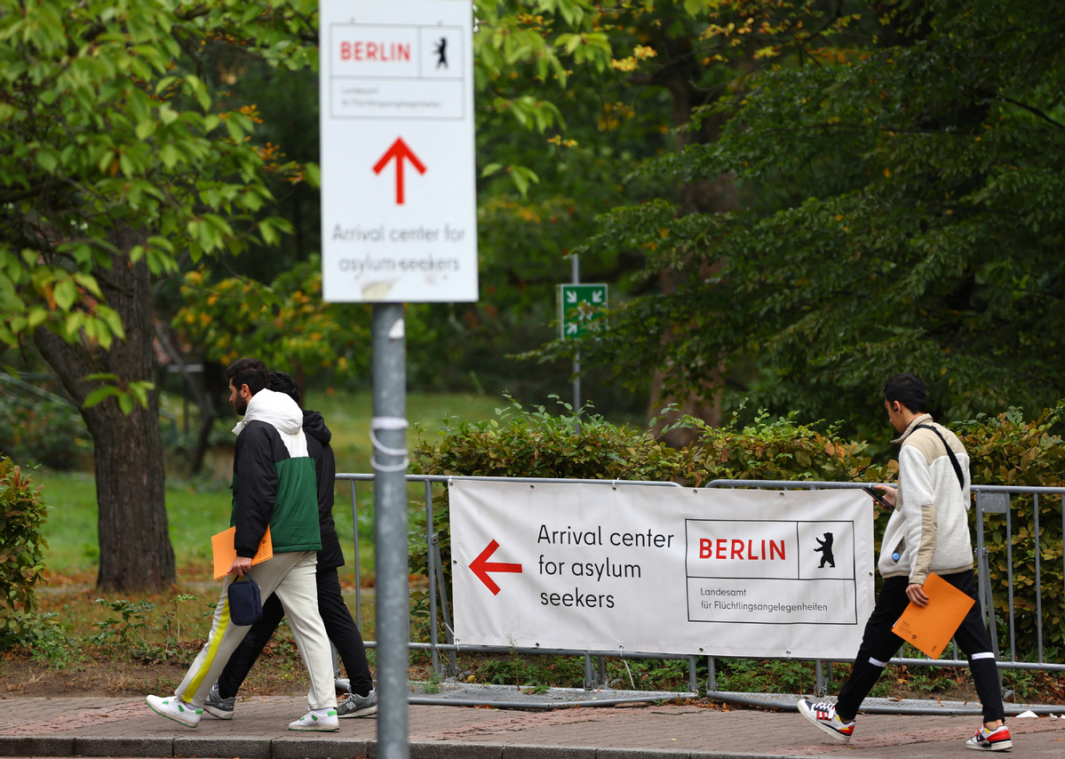 Germany to let more migrants earn a living