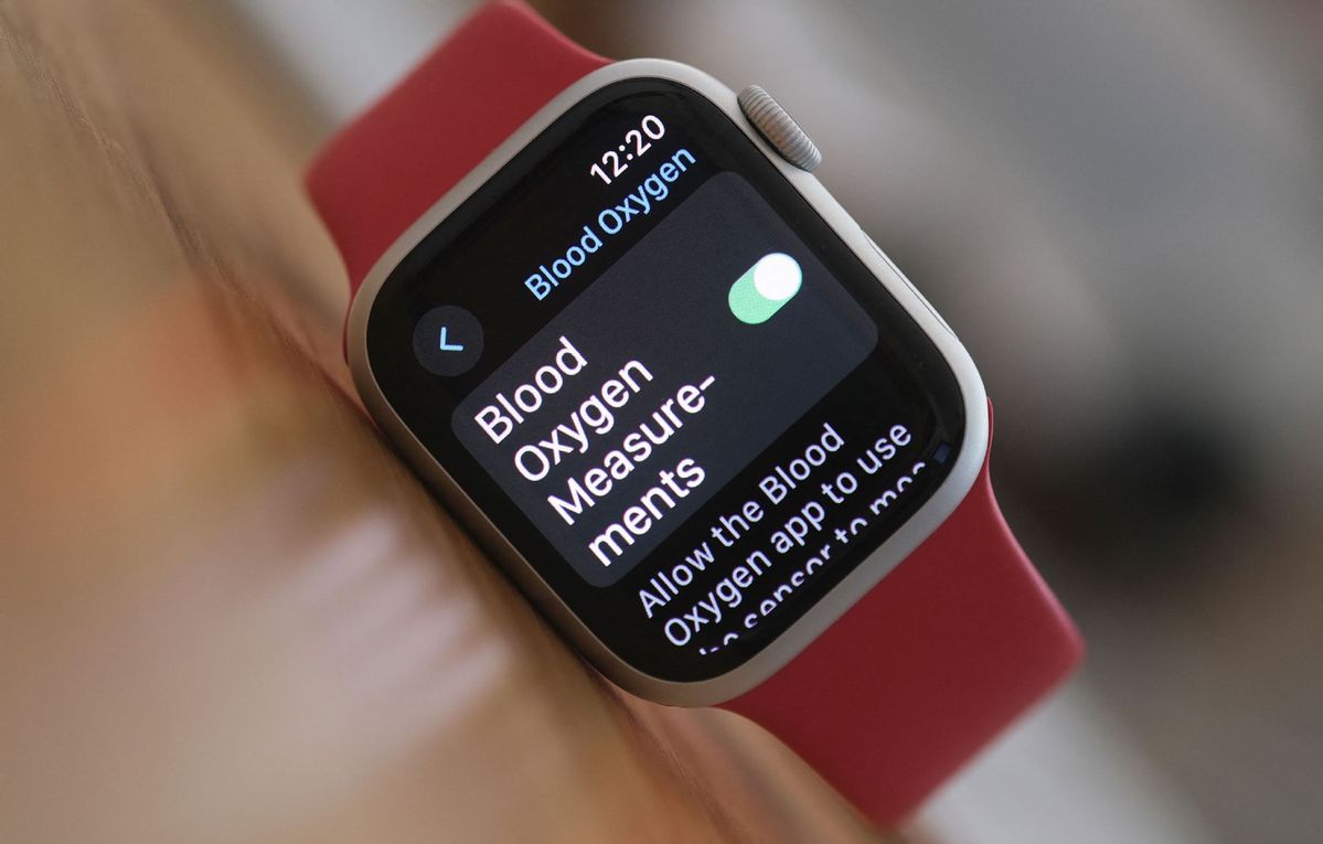 Apple banned from selling watches with blood oxygen sensor in US: China Daily