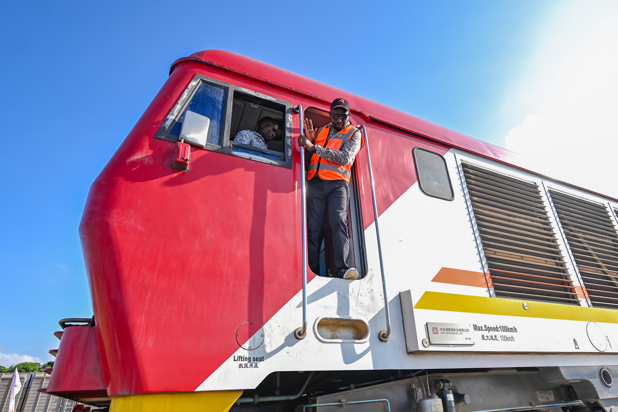 Kenya Railways receives 50 freight wagons from China