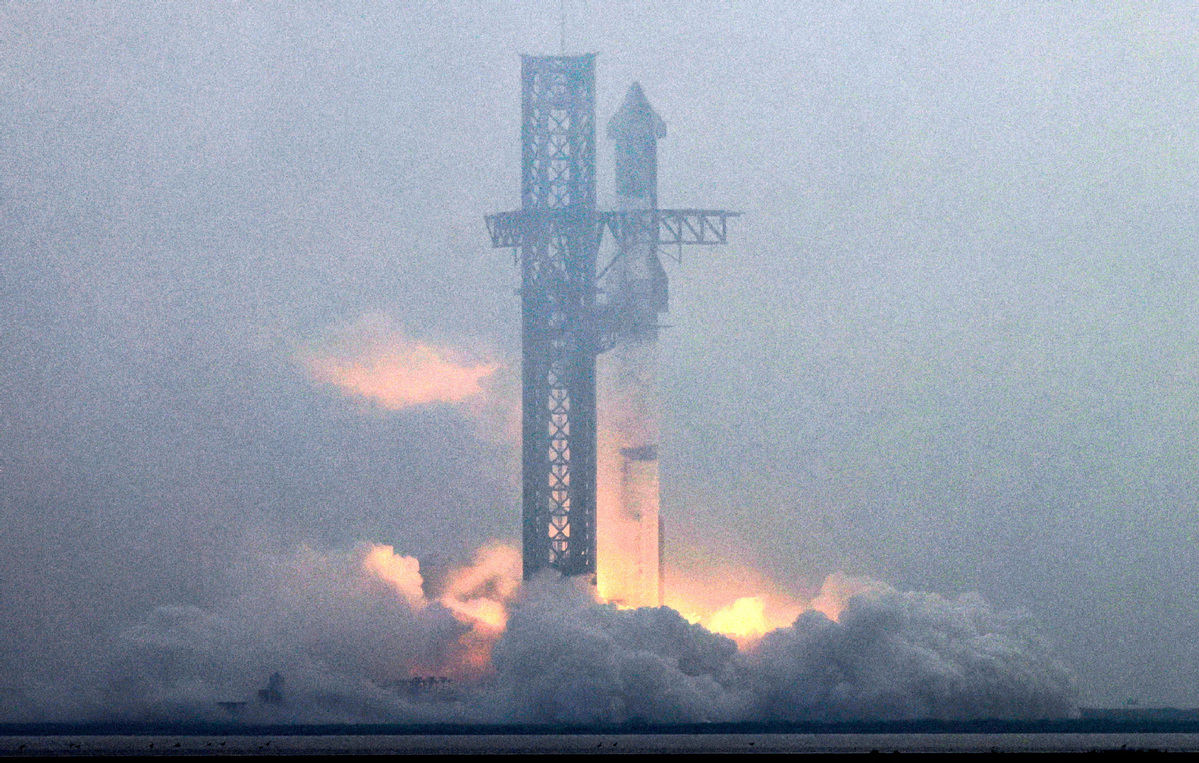 SpaceX’s Starship makes 3rd flight test but loses during re-entry