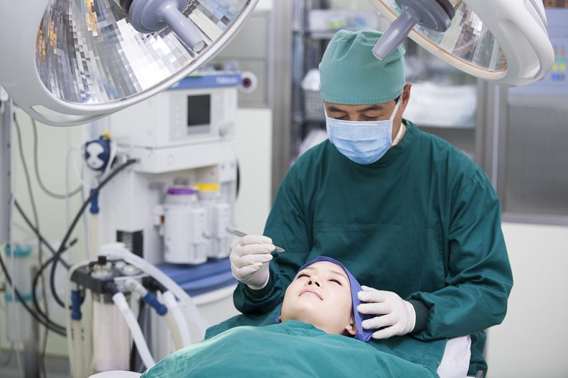 Licences needed for Botox clinics in cosmetics crackdown