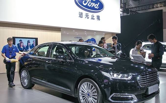 Ford says it took an extra $900mn tariff hit last year