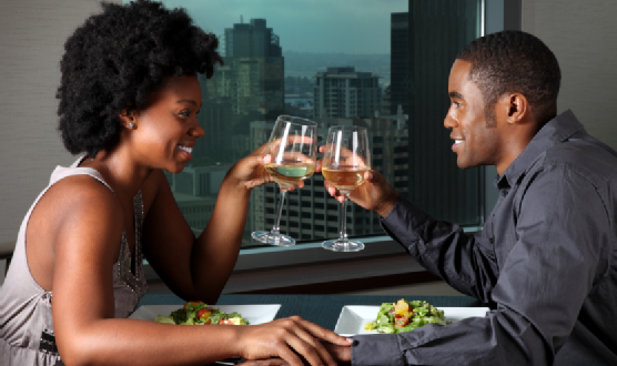 black-couple-on-date-556x330