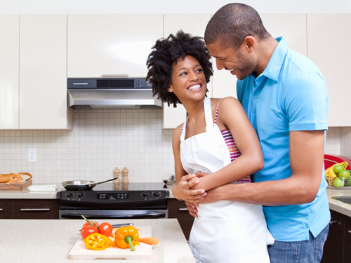 couple-cooking-together-lgn