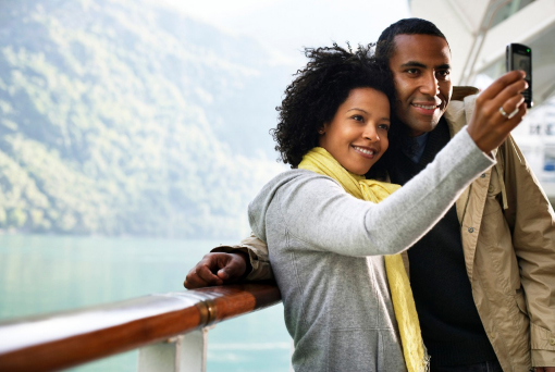 couple-selfie