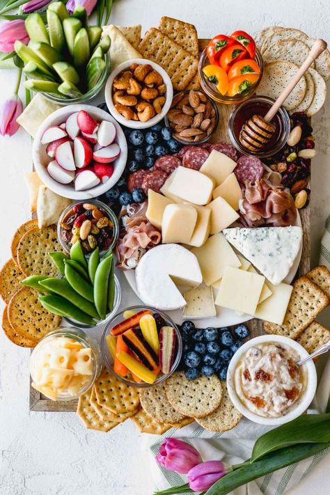 Here’s How to Make The Perfect Charcuterie and Cheese Boards