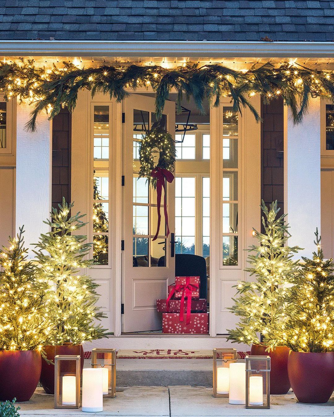 INSPO: Stunning Christmas Tree Decoration Ideas