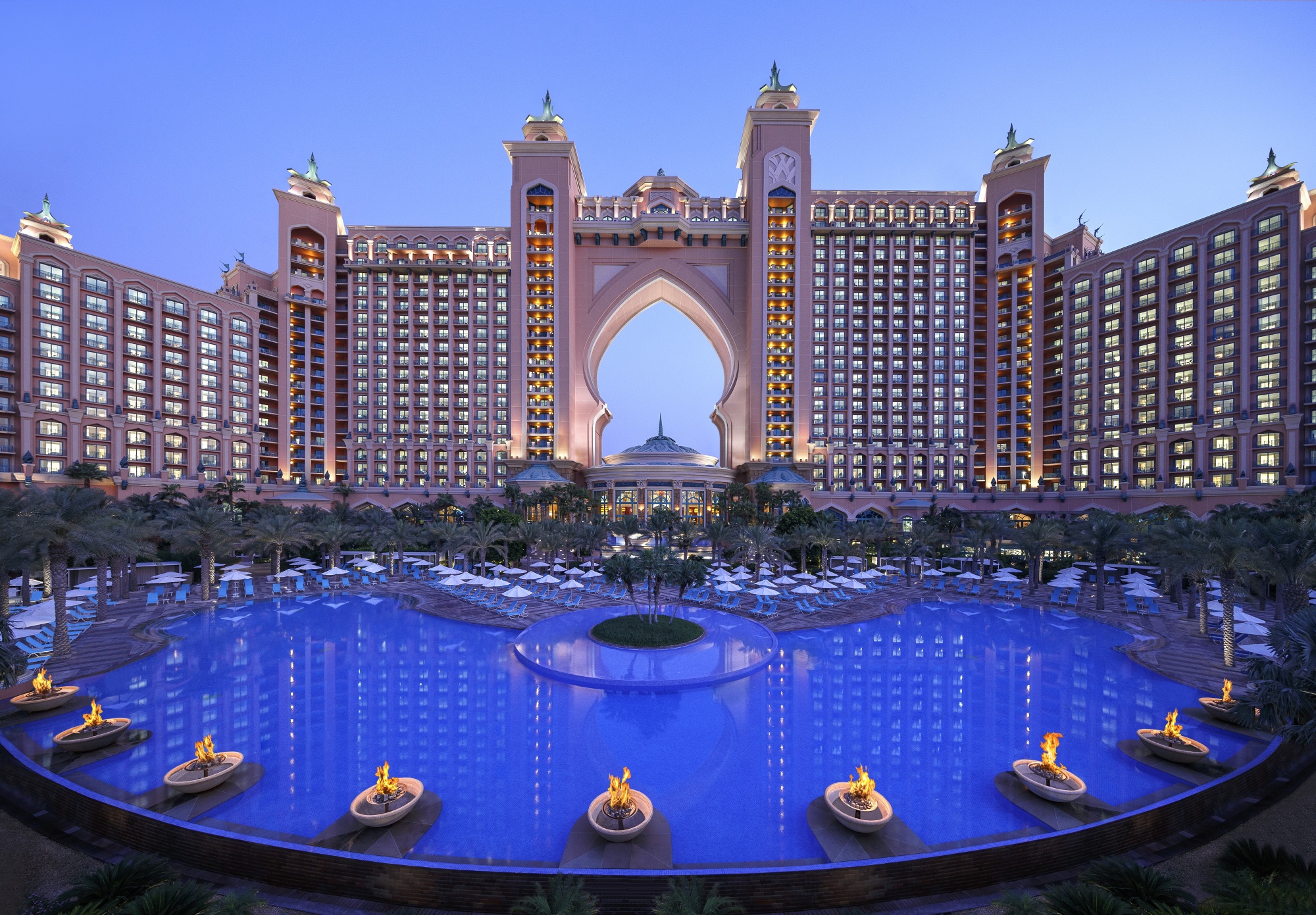 7 of The Most Famous & Fascinating Buildings In Dubai  