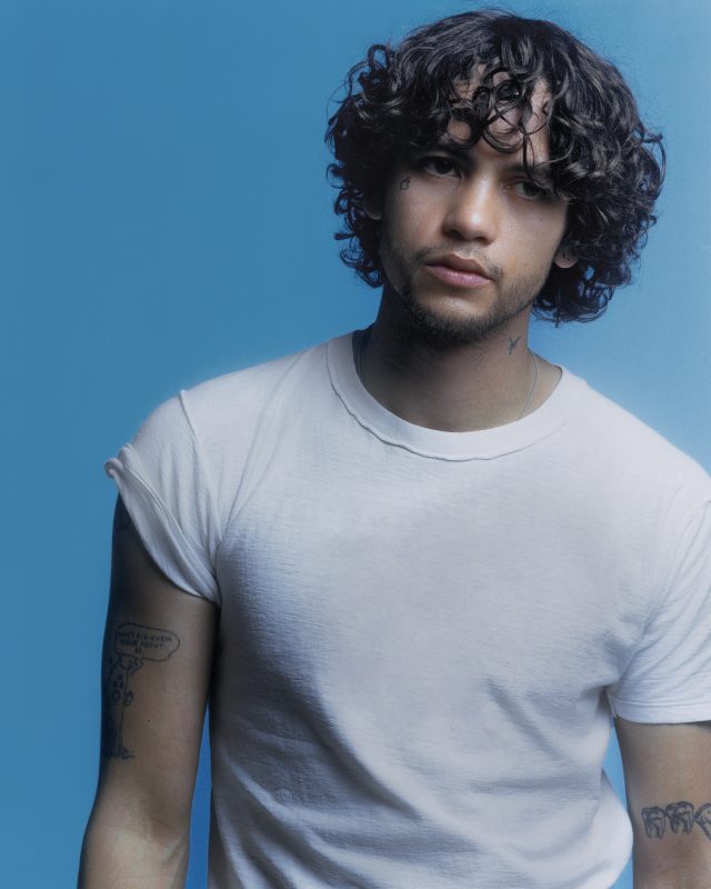Dominic Fike Returns with New Single “White Keys”