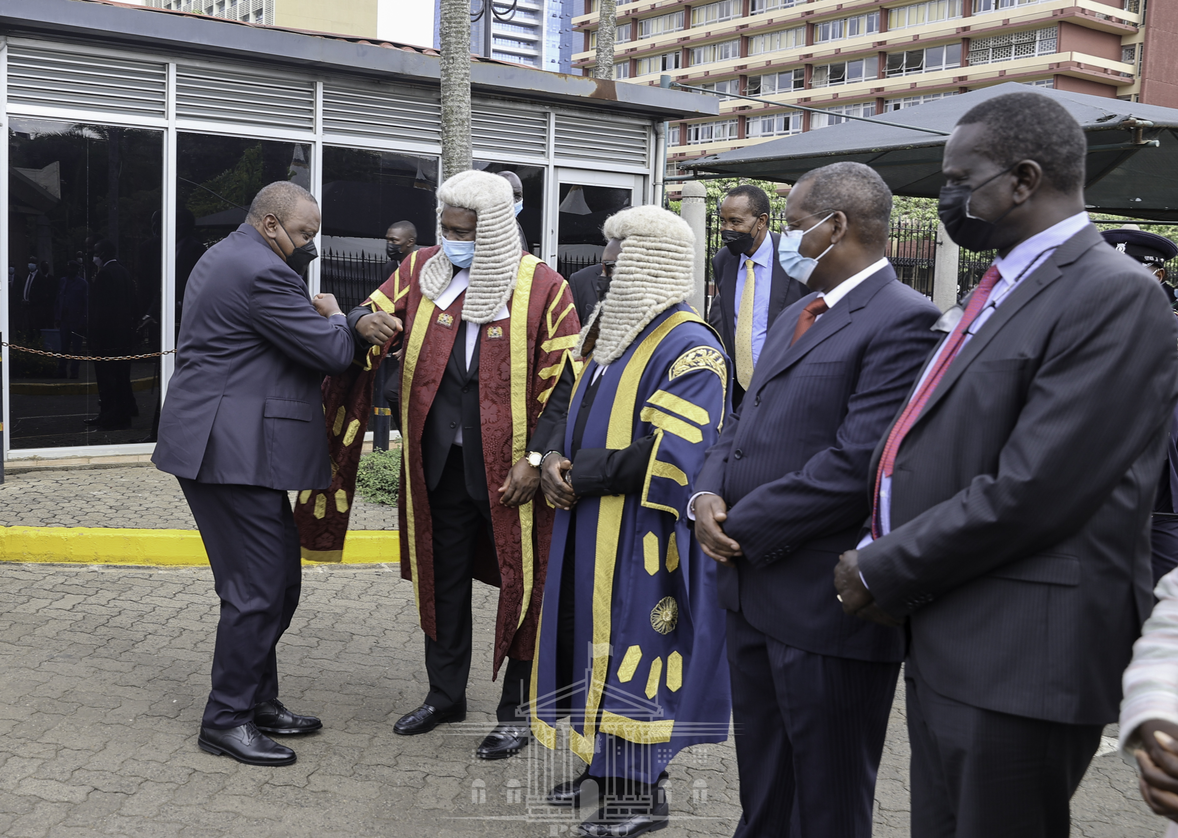 Uhuru pleads with Kenyans to get vaccinated as 50pc vaccines remain unused