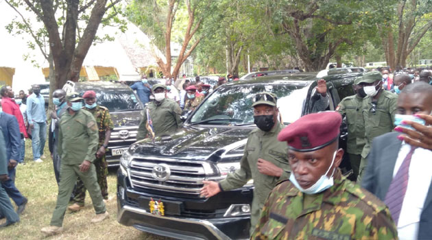 You’ll not go empty handed, Uhuru assures Sagana delegates after stampede at State lodge 