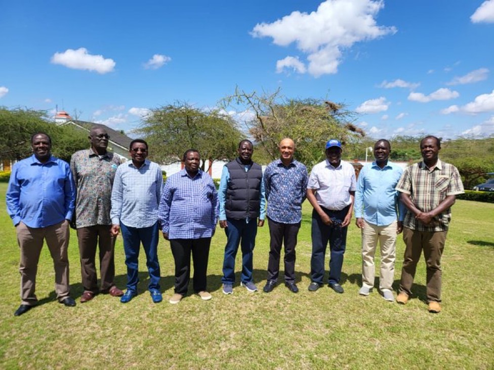 PHOTO: Atwoli hosts Raila in Azimio strategy meeting