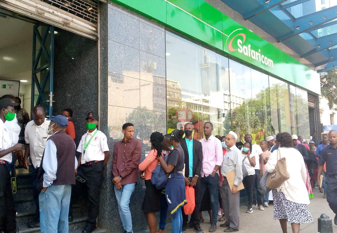 Kenyans rush to beat deadline for Sim Card registration