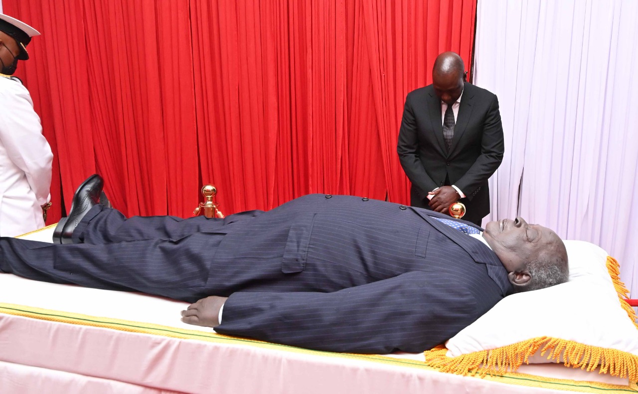PHOTOS: DP Ruto pays last respects to Kibaki