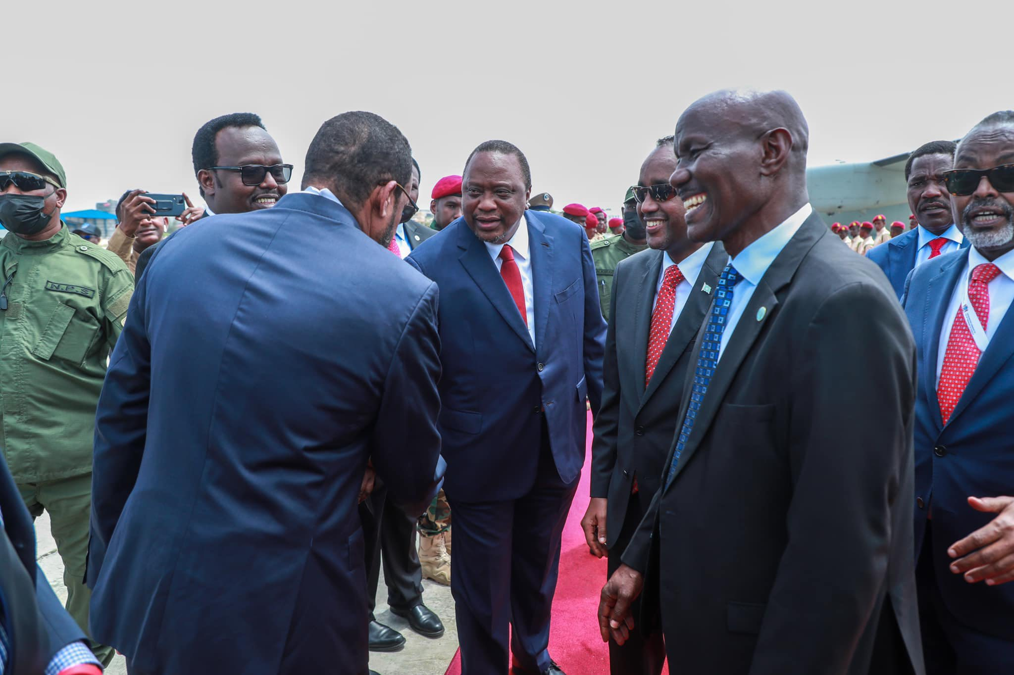 Uhuru in Mogadishu for inauguration of new Somalia president