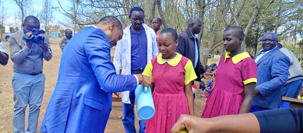 Uji in school to mitigate hunger! Nyeri Senator Wamatinga’s new initiative