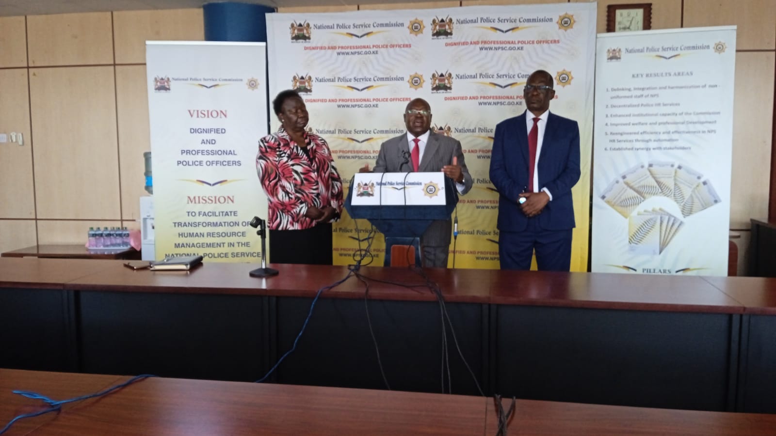 Police urged to be patient during new insurance registration