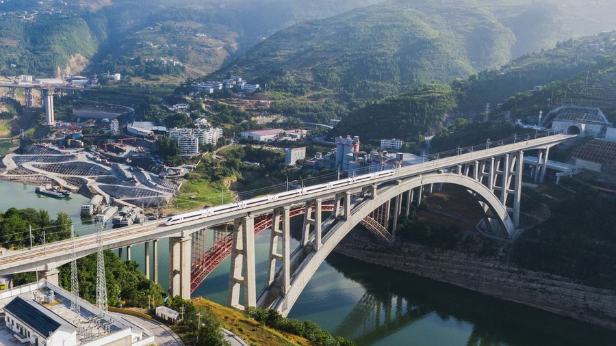 <strong>With unique features, Chinese modernization offers opportunities to the world</strong>