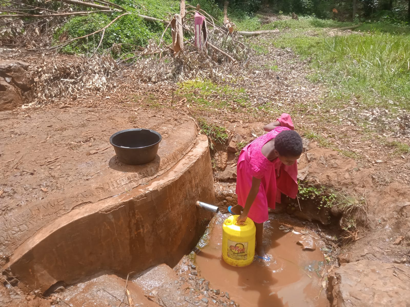 Big Win for women, girls in Oyugis as Rotary Club sinks borehole to end water crisis and mitigate Climate Change