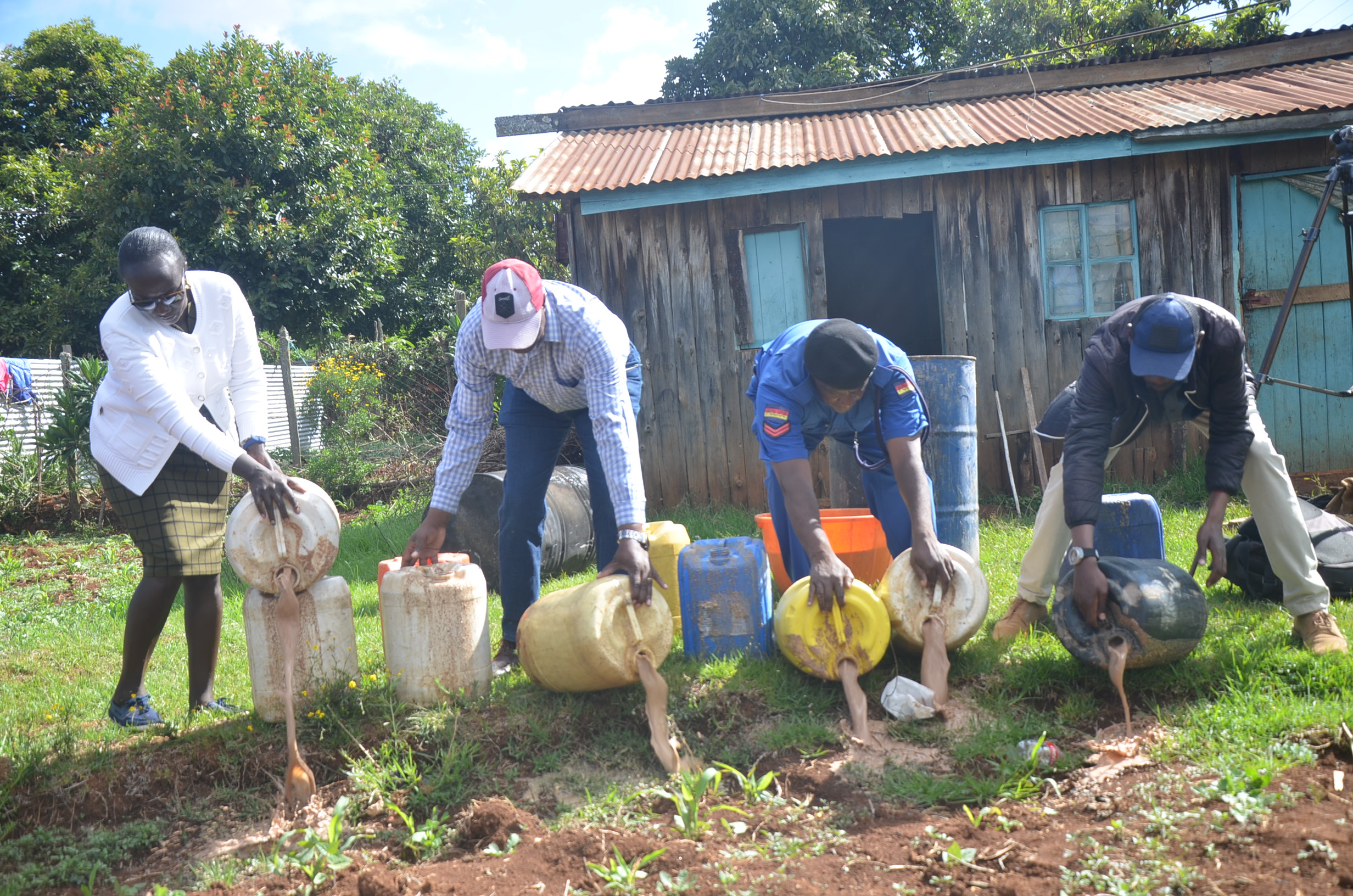 Govt cracks the whip on substandard liquor traders ahead of festive season